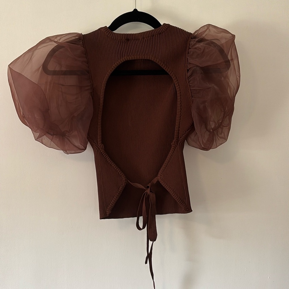 Puff Sleeve Open Back Top - Picture 3 of 5